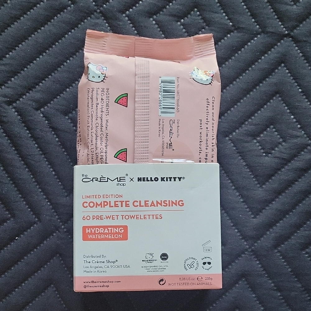 Hydrating Watermelon Cleansing Towelettes - Picture 3 of 5